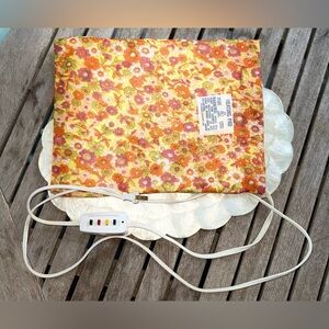Amazing Vintage 1970’s Flower Power Bright Retro Electric Heating Pad!
